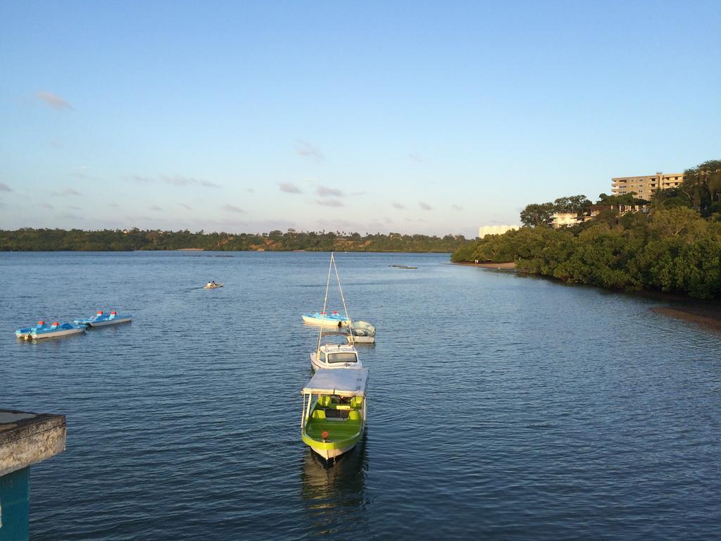 Tudor Water Sports Hotel Mombasa Exterior foto